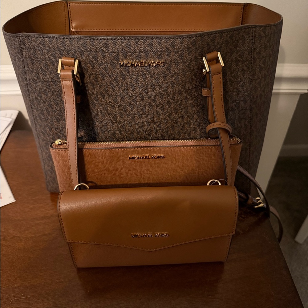 Charlotte Large 3-in-1 Signature Logo Tote Bag